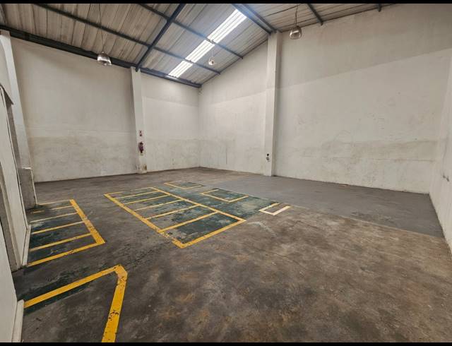 340M² WAREHOUSE FOR SALE IN ANDERBOLT